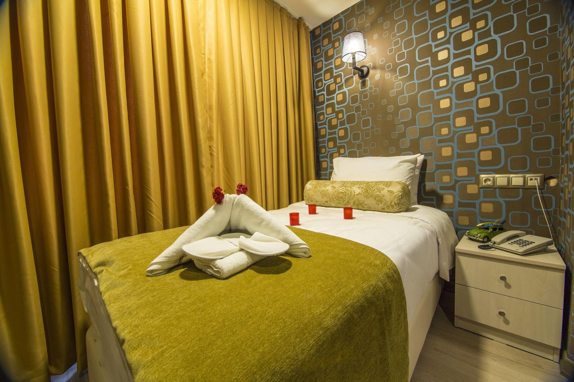 Kuzen Otel (Adults Only) Istanbul Exterior photo